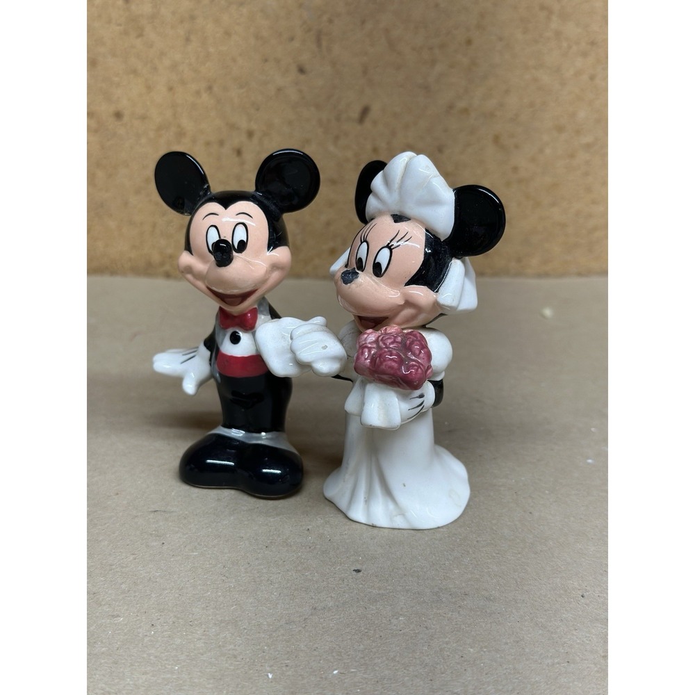 Disney VTG Mickey and Minnie Mouse Bride & Groom Wedding Salt and Pepper Shakers